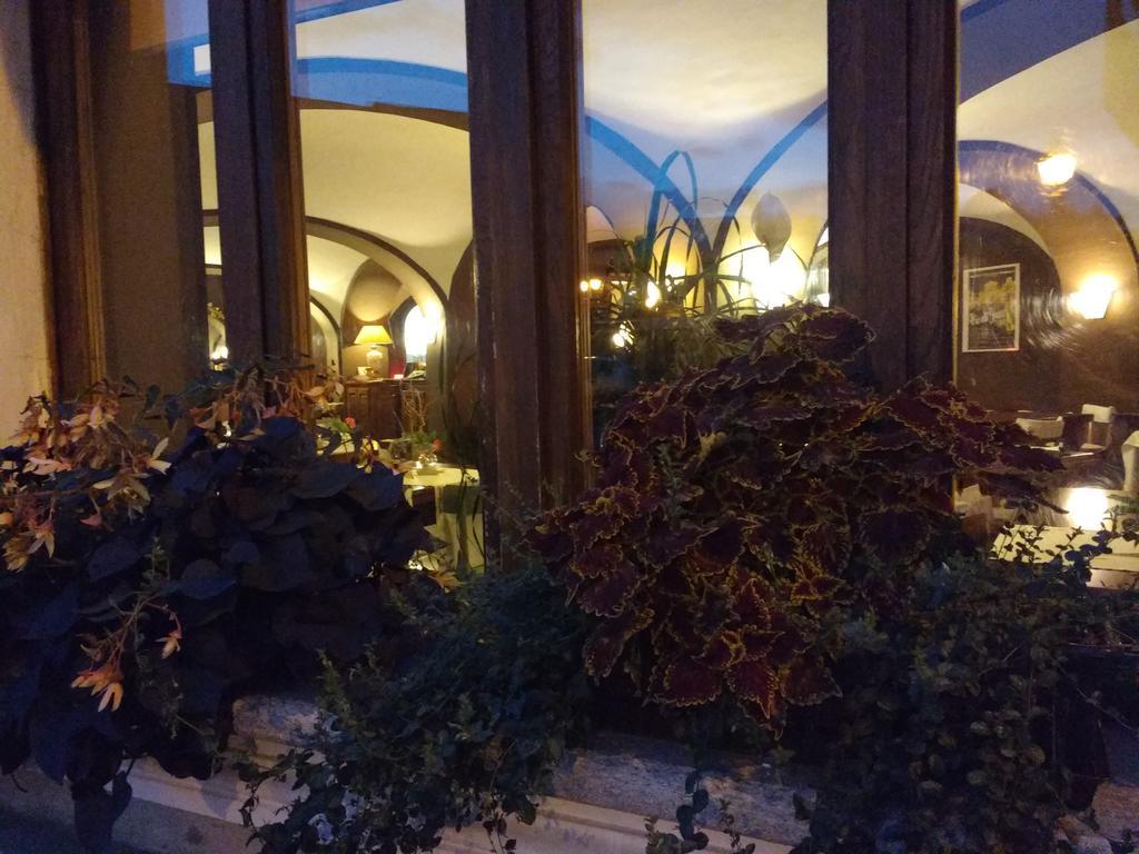 Albergo Ristorante Trieste Boves Eksteriør bilde